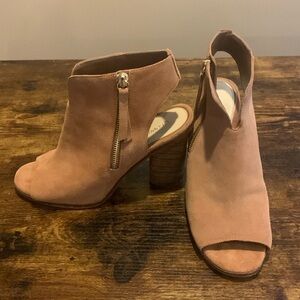 Gianni Bini Camel Suede peep toe, sling back booties